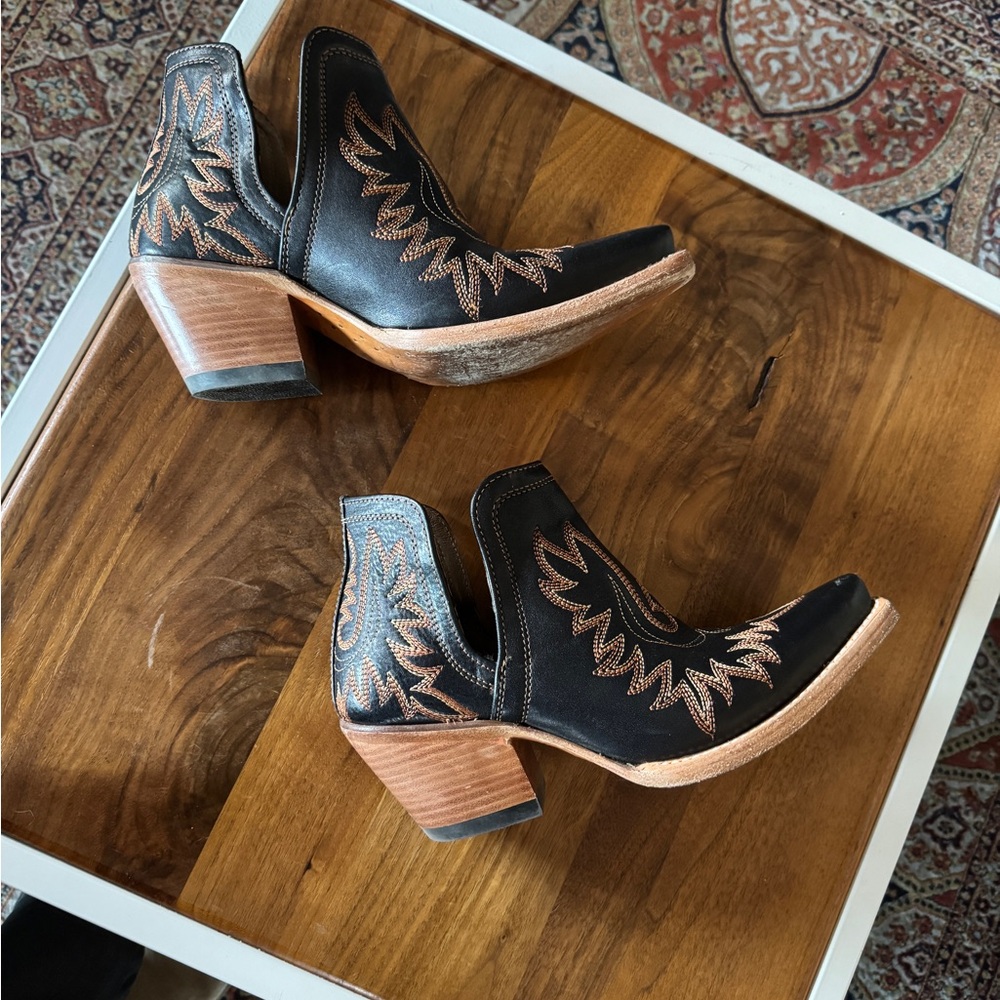 Ariat cowboy boots
